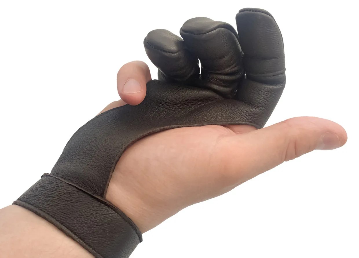 Перчатка для стрельбы из лука кожа (коричневая)