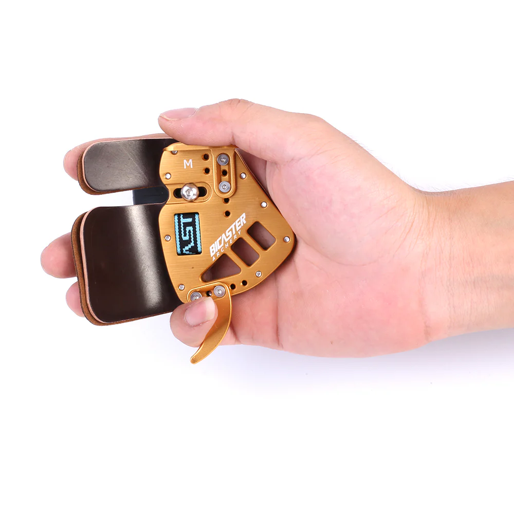 фото Напальчник для стрельбы из лука BICASTER ASA Finger Tab RH Напальчник для стрельбы из лука BICASTER ASA Finger Tab RH